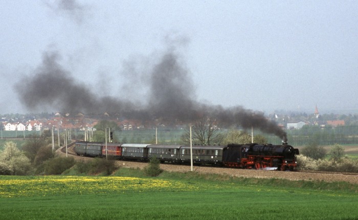 01 1066 Richtung Dombühl hinter Crailsheim, 19.04.1995