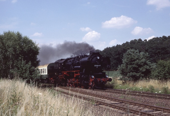 52 8154 mit RB 37582 in Börnecke, 17.07.1999