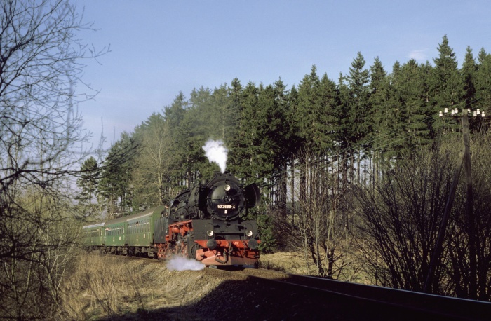 50 3688 mit N 14789 vor Möhrenbach, am 24.03.1995