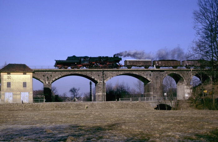 52 8192 Tv vor Ng auf Viadukt bei Bischheim, 21.02.1982
