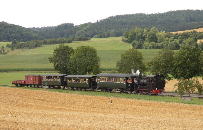W.N.12&nbsp;Tv mit P2 Katzenstein&rarr;Neresheim kurz vor Einfahrt Neresheim, um 12.12h am 04.08.2024