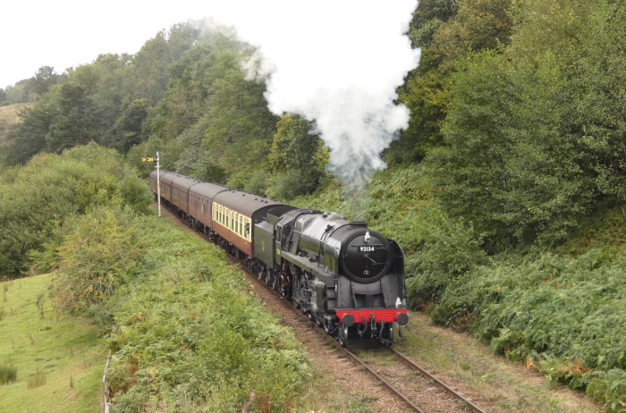 92134 direkt von der zweiten Feldwegbrücke bei Green End fotografiert, um 13:36h am 04.09.2024